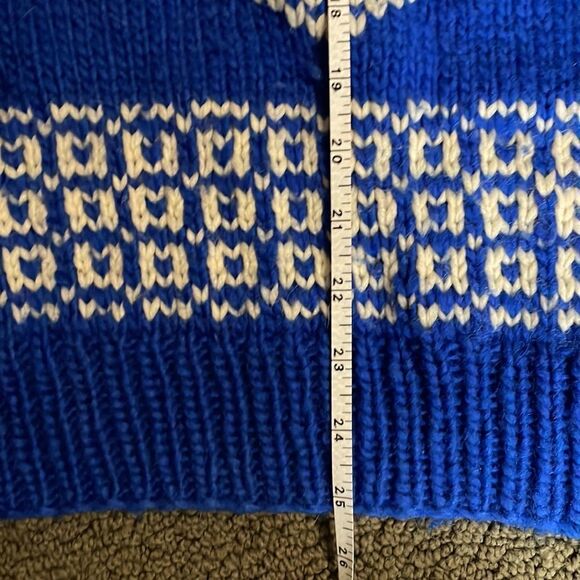 Classic Vintage UNISEX Wool Pullover Sweater - Picture 8 of 8